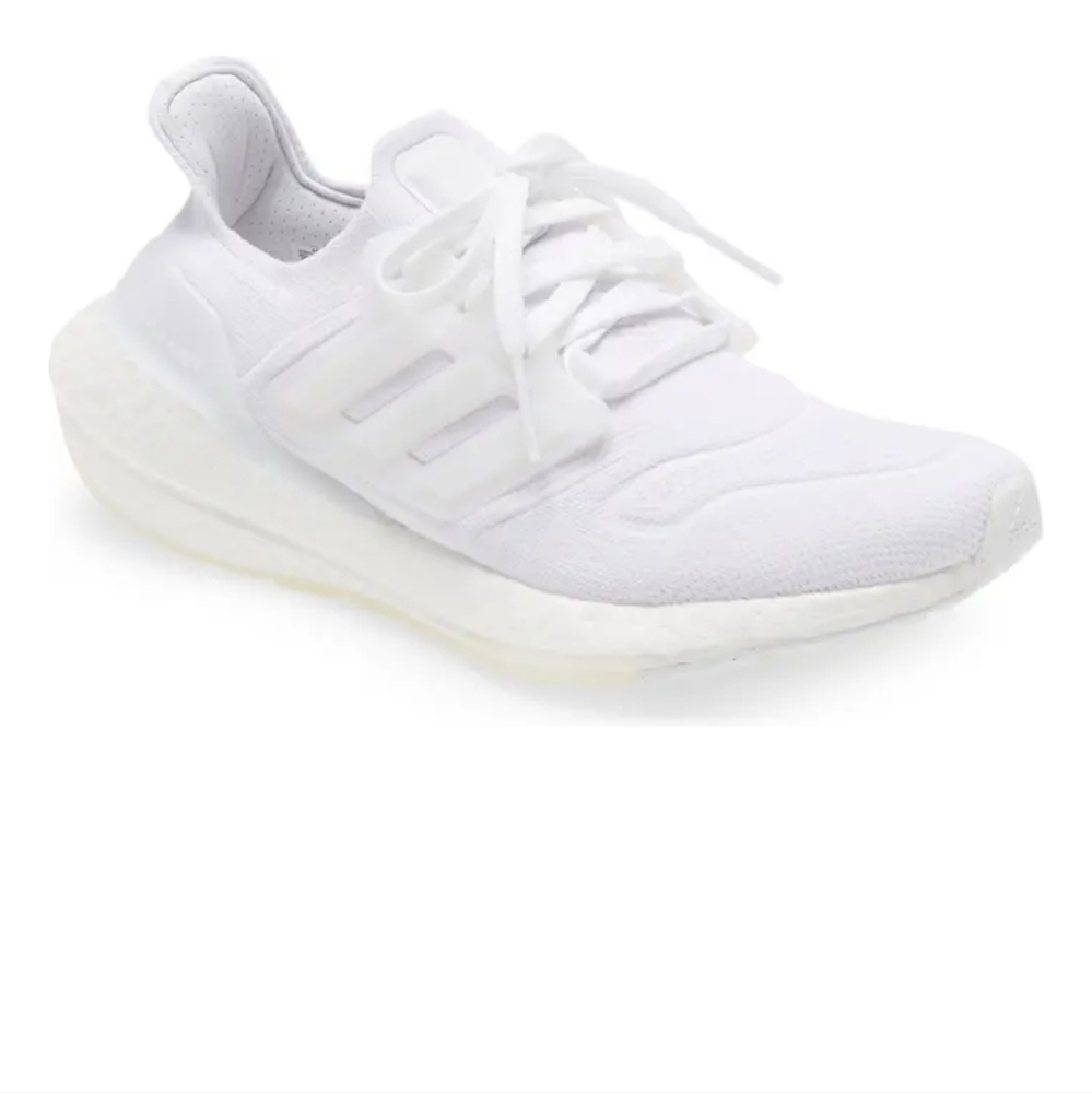 Adidas ultraboost 22,size 8.5